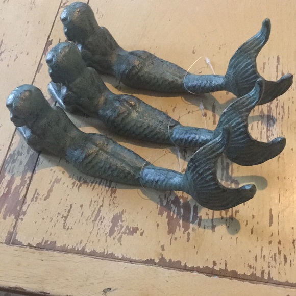 Mermaid Statue - Picture 3 of 4